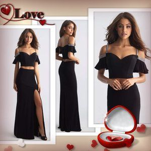 💲Sale💲💗Embellished Cold Shoulder 2pc Gown💗
